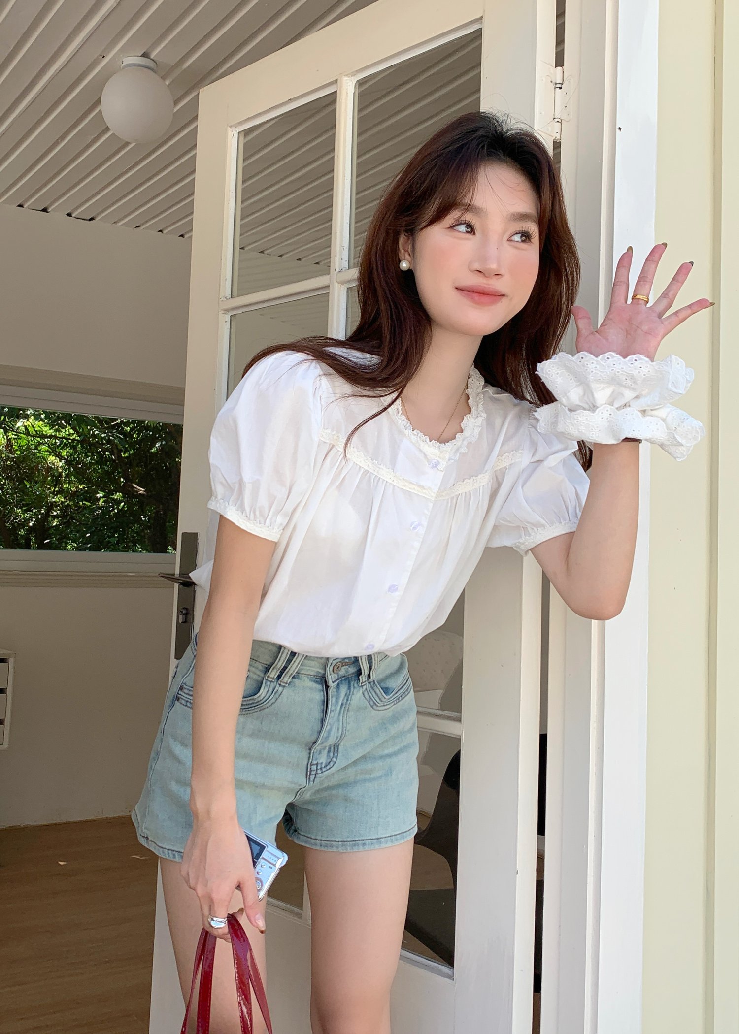 (DEFECT) Lovfee Lace Buttoned Blouse in White