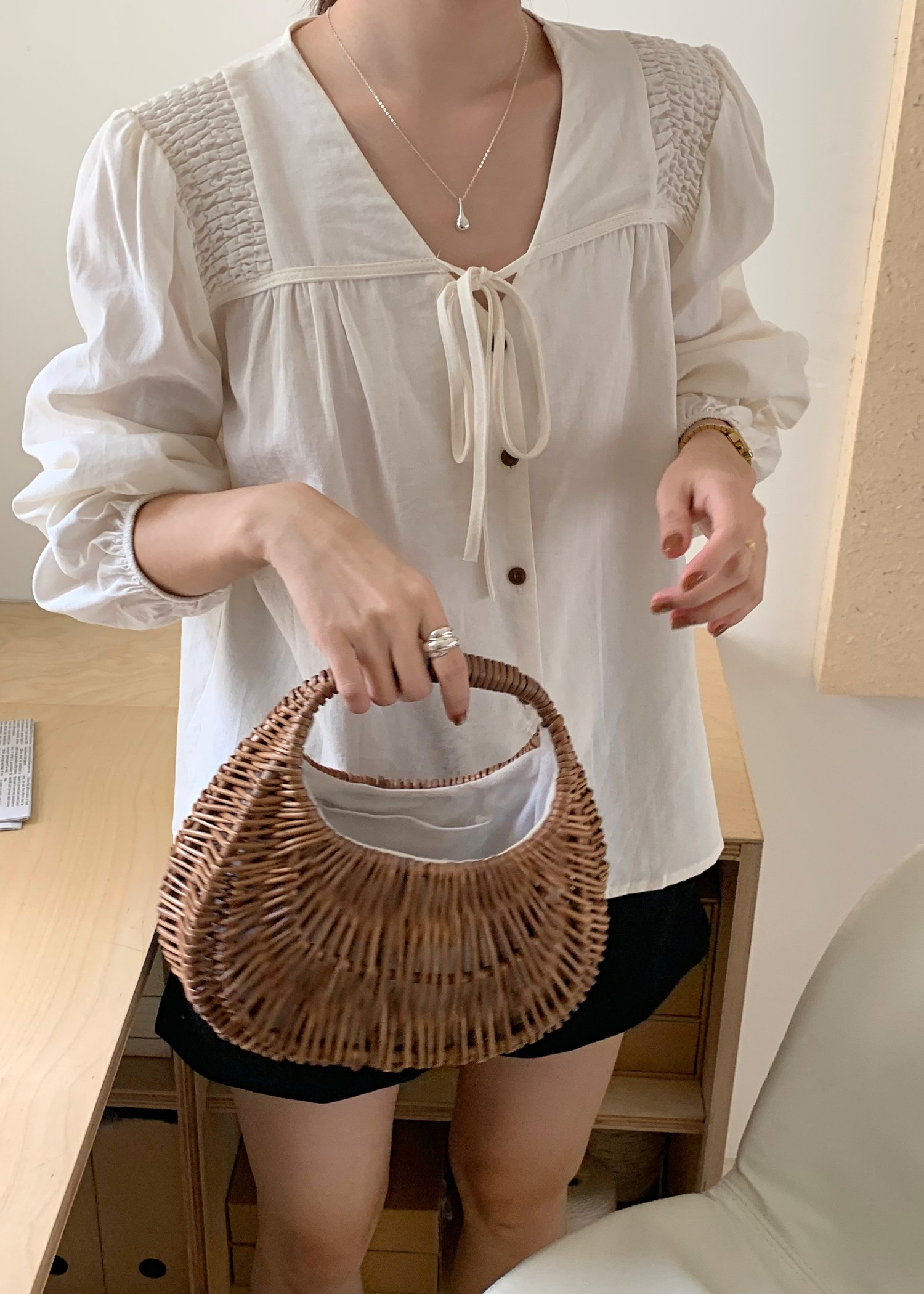 (DEFECT) Gracie Puffy Long Sleeve Blouse in Apricot