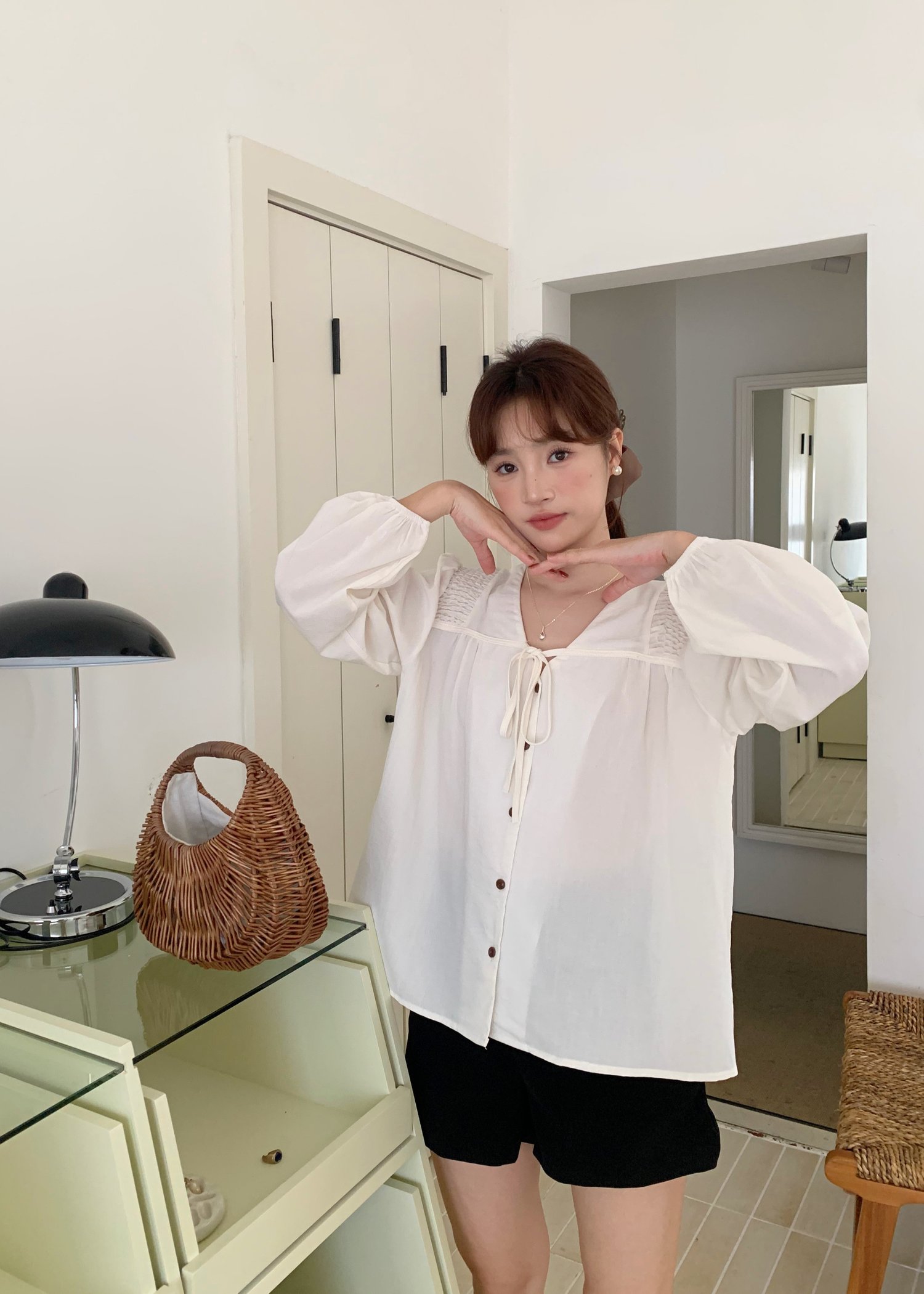 (DEFECT) Gracie Puffy Long Sleeve Blouse in Apricot