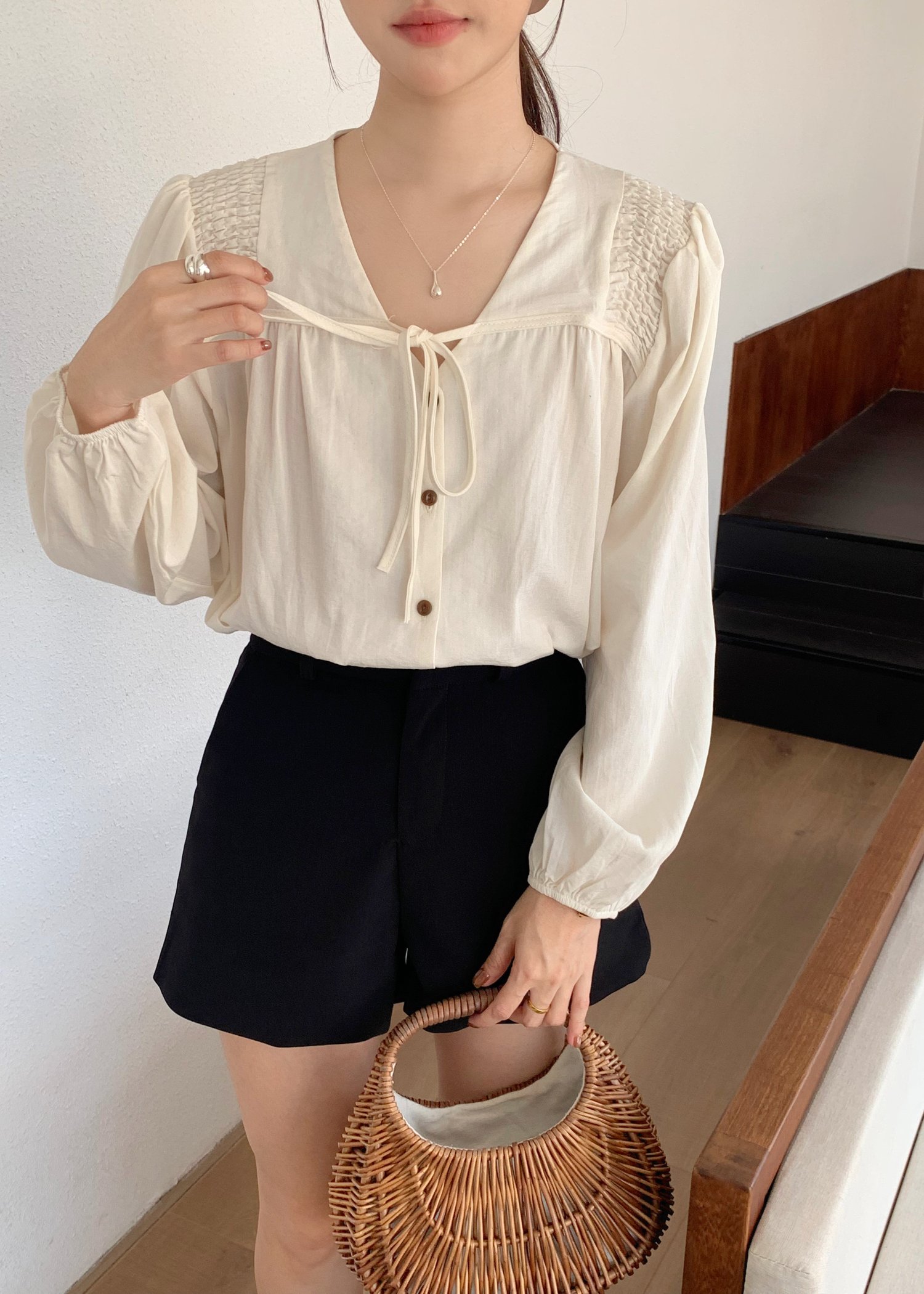 (DEFECT) Gracie Puffy Long Sleeve Blouse in Apricot