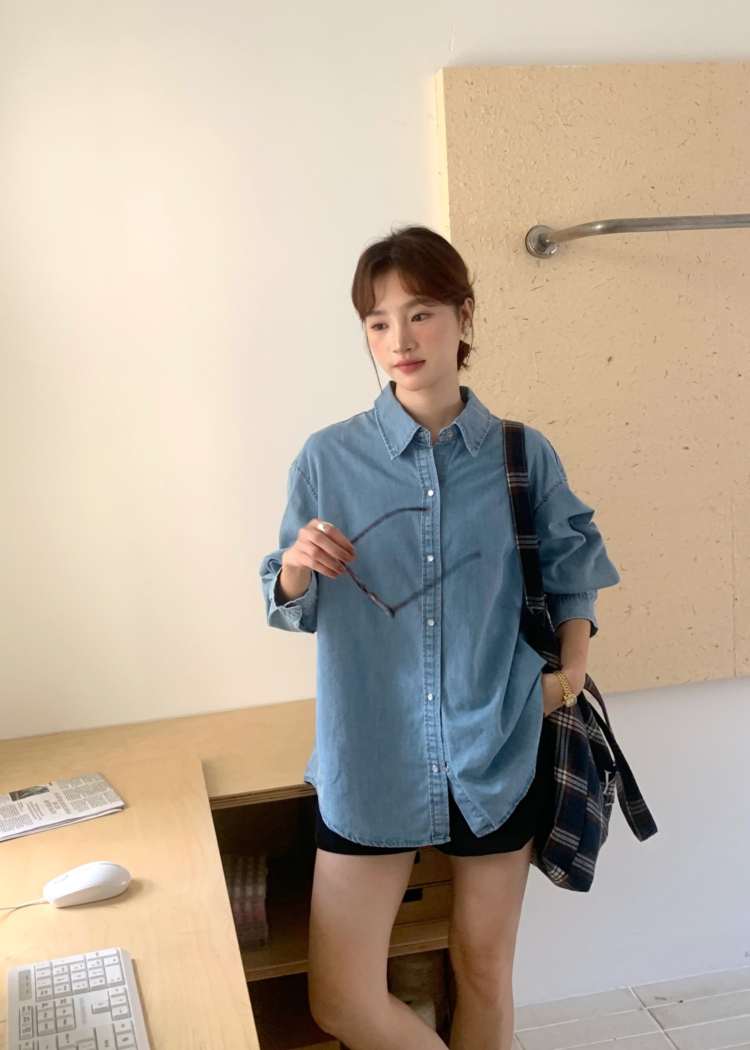 (DEFECT) 90s Casual Denim Blouse in Blue