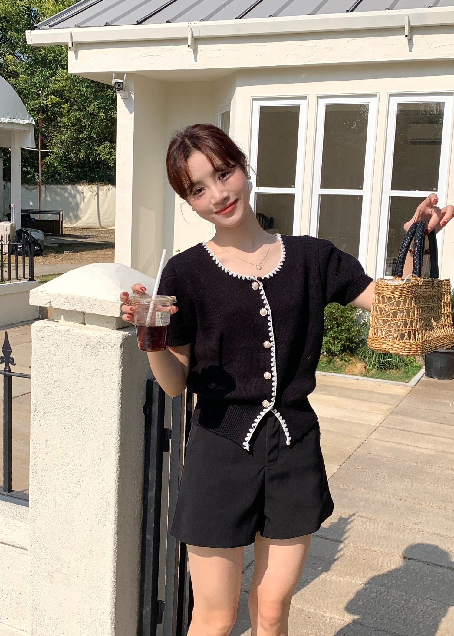(DEFECT) In-Love Pearl Buttoned Knit Top in Black