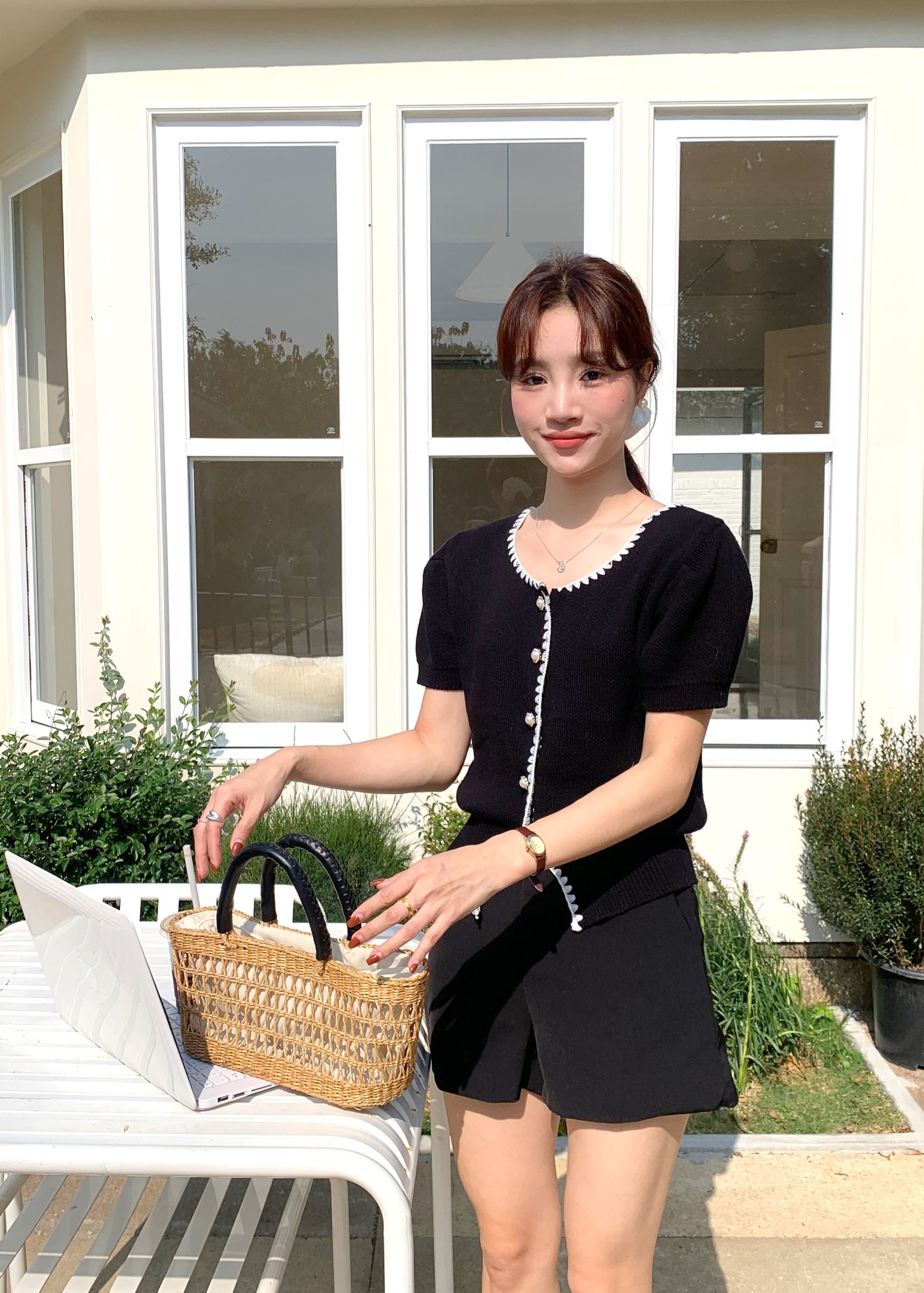 (DEFECT) In-Love Pearl Buttoned Knit Top in Black