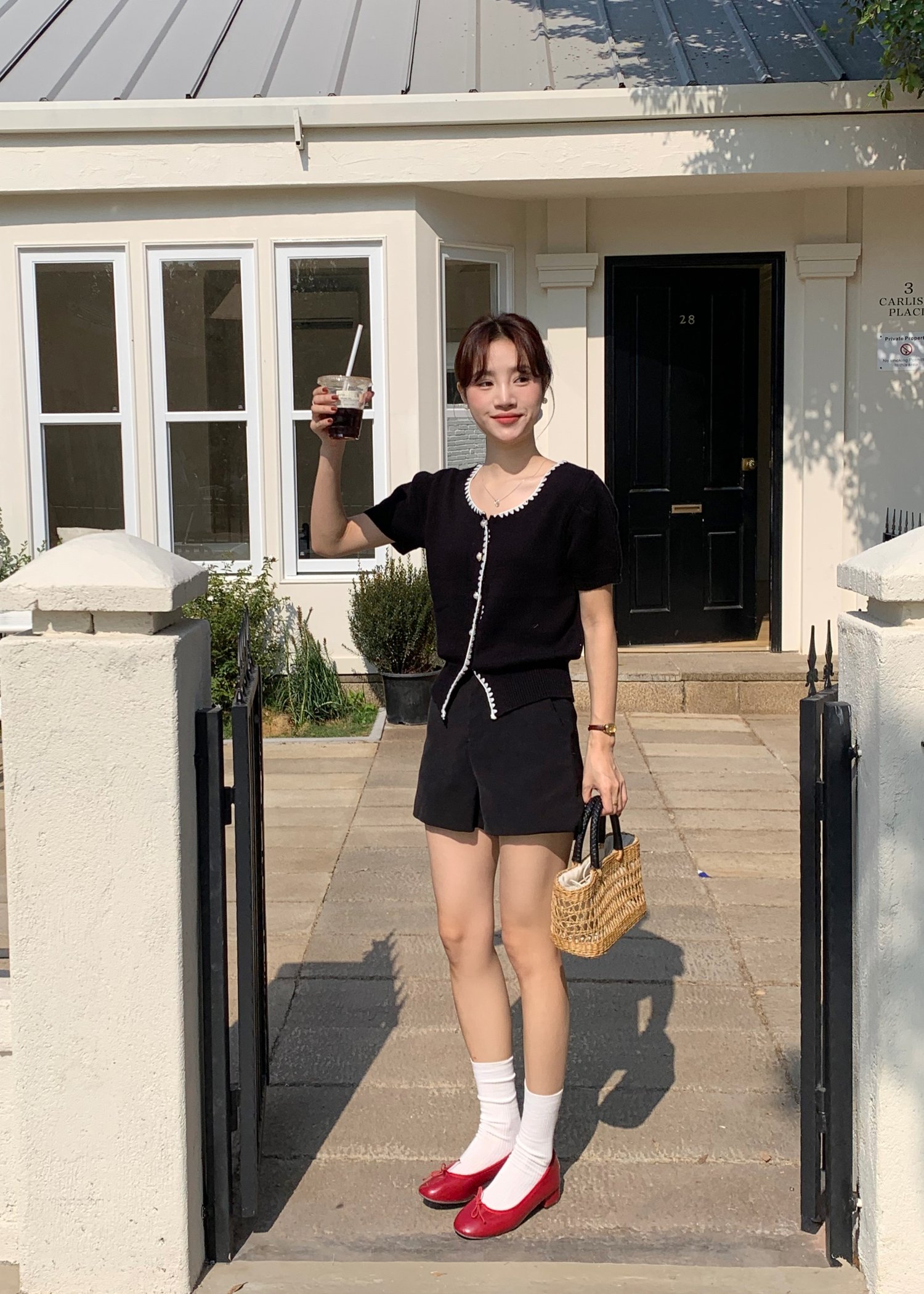 (DEFECT) In-Love Pearl Buttoned Knit Top in Black
