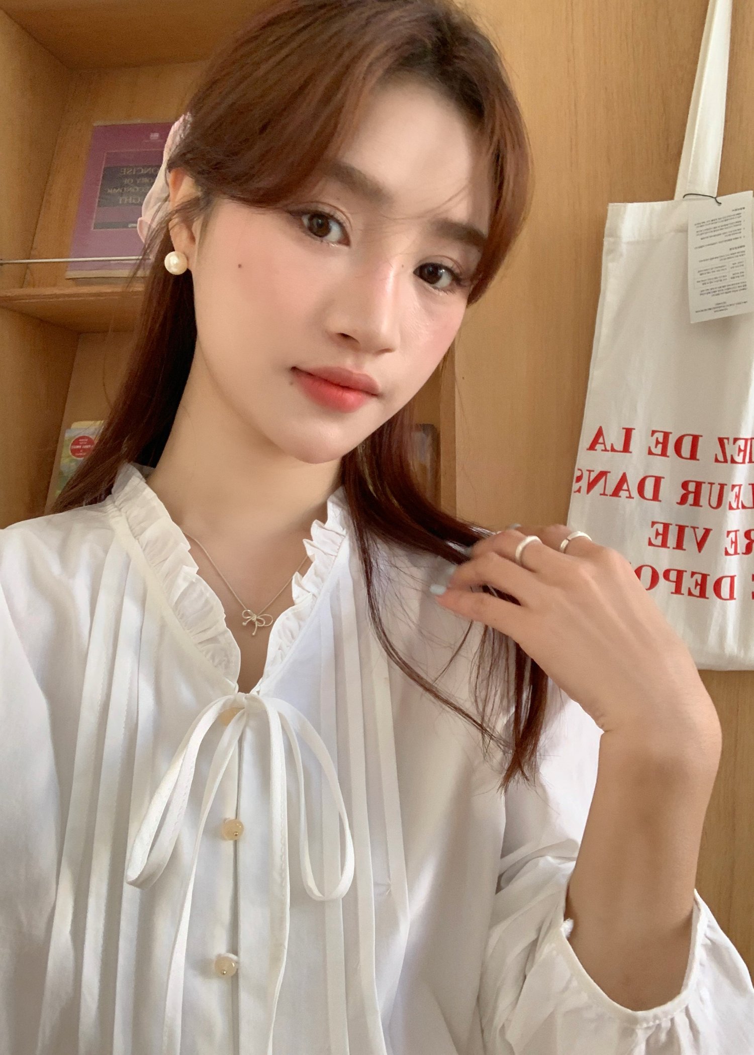 (DEFECT) Claire Ribbon Blouse in White