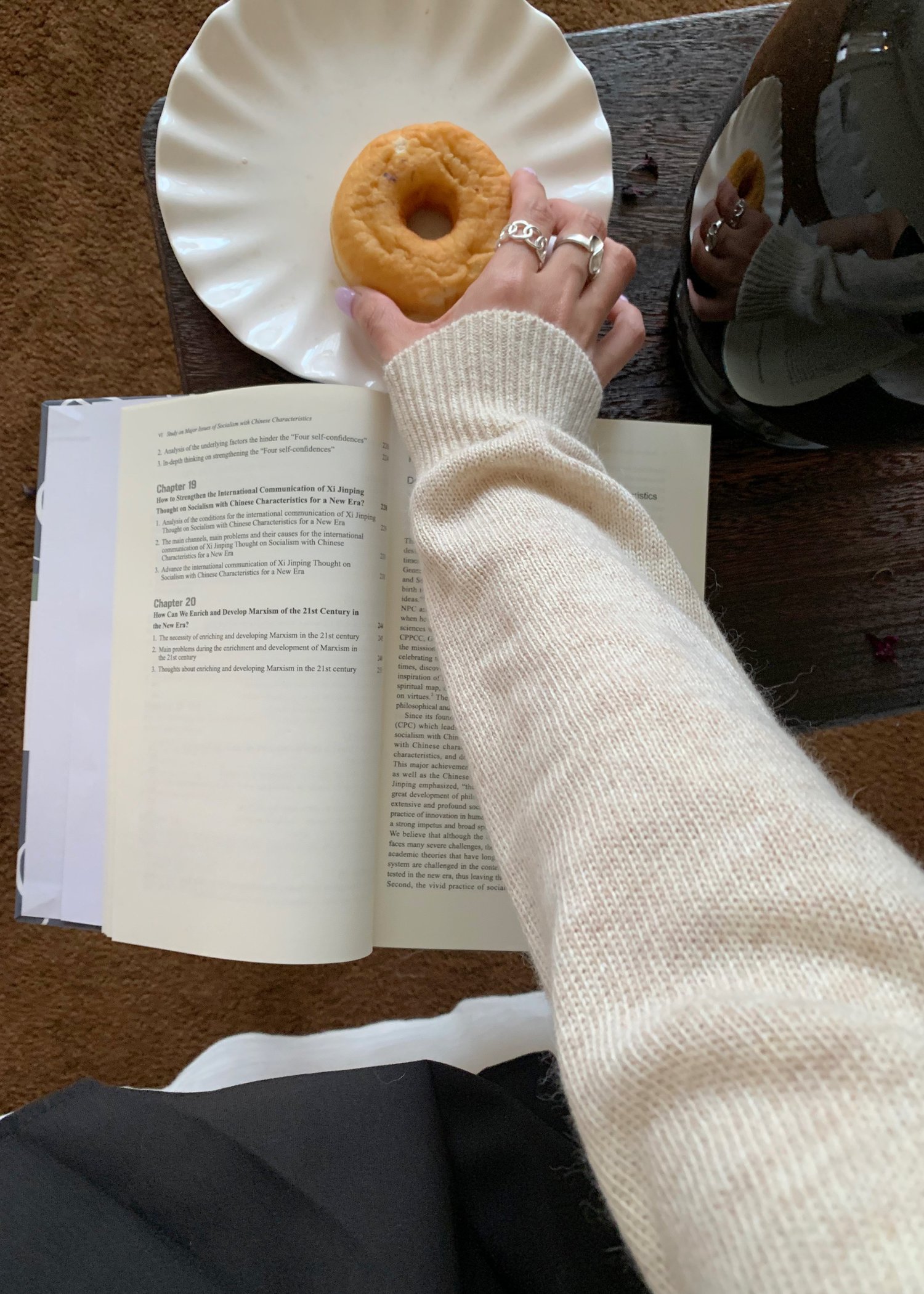 Hestie Basic Cardigan in Oat