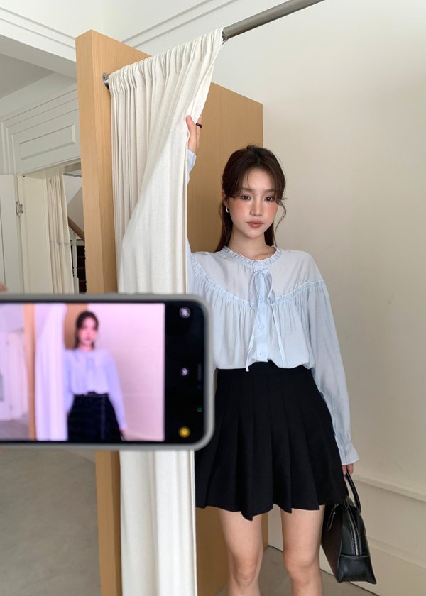 Eileen Long Sleeve Blouse in Blue