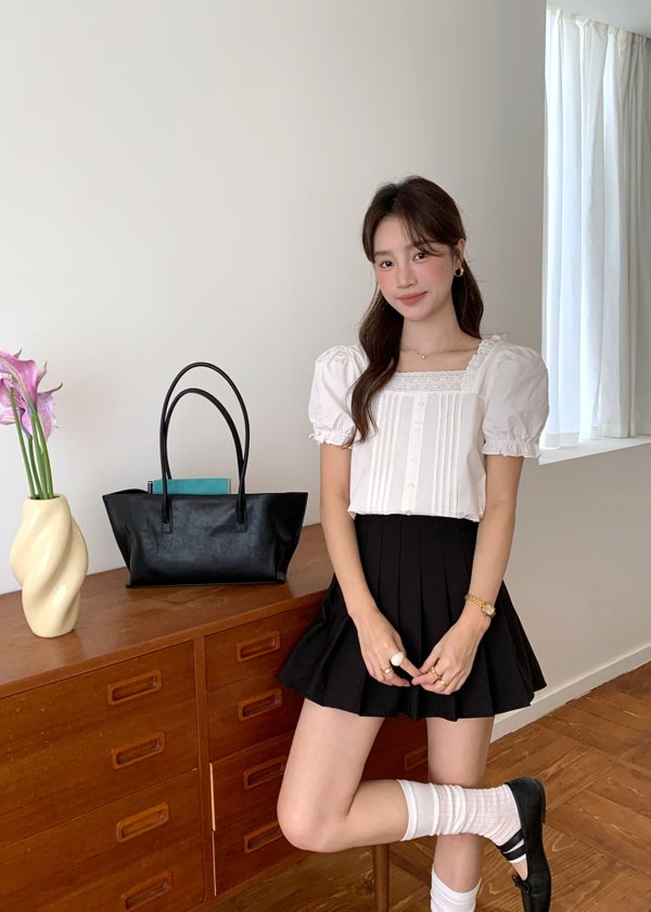 Hannah Garden Lacey Top in White