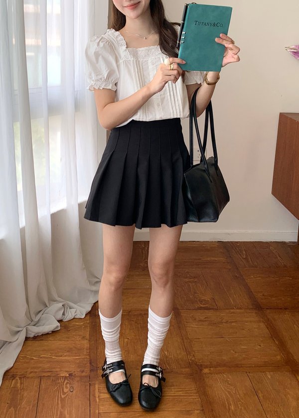 Jollie Pleated Mini Skort in Black