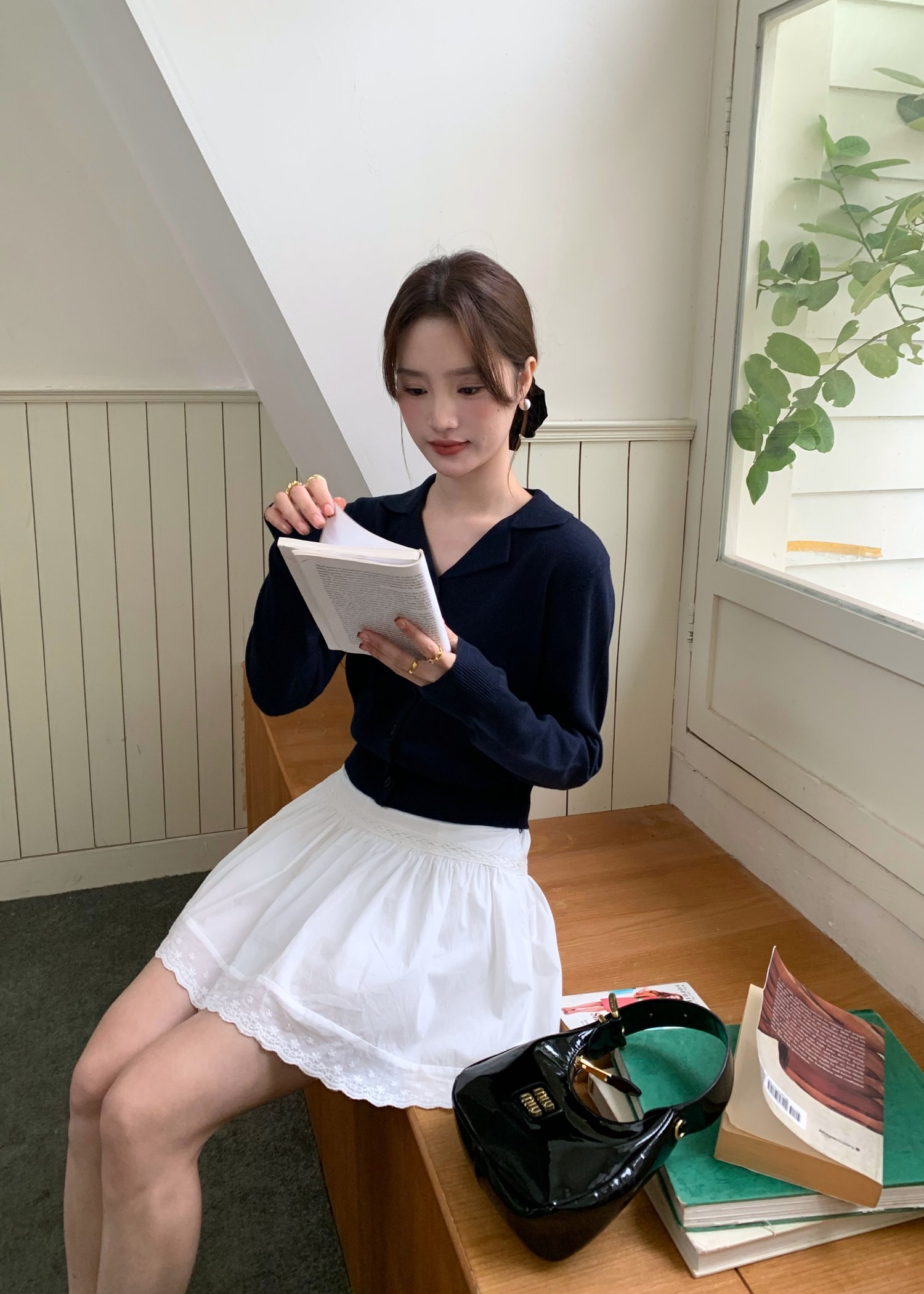 Jamie Long Sleeve Knit Top in Navy Blue