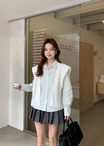 Laure Everyday Blouse in Milk Green