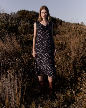 Maisie in Navy Sprig