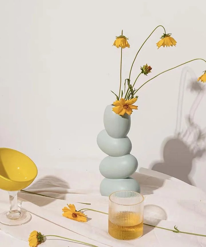 Friedegarde Pebble Stack Vase Friedegarde Pebble Stack Vase