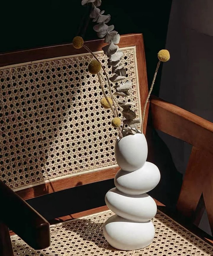 Friedegarde Pebble Stack Vase Friedegarde Pebble Stack Vase