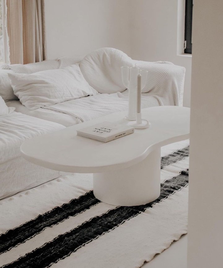 Claudia Cloud Table Claudia Cloud Table