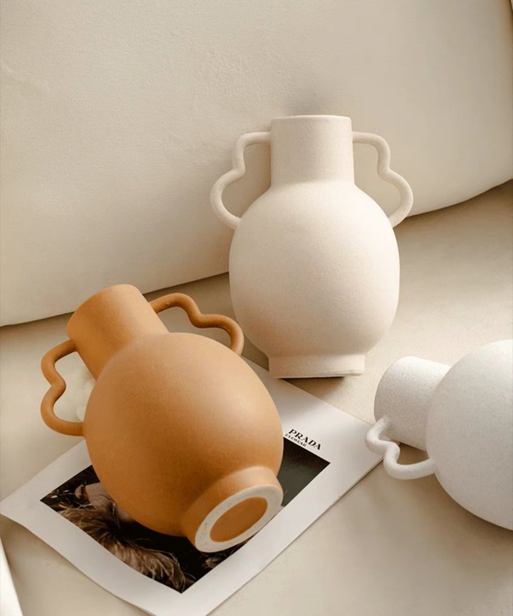 Helena Handle Vase Helena Handle Vase