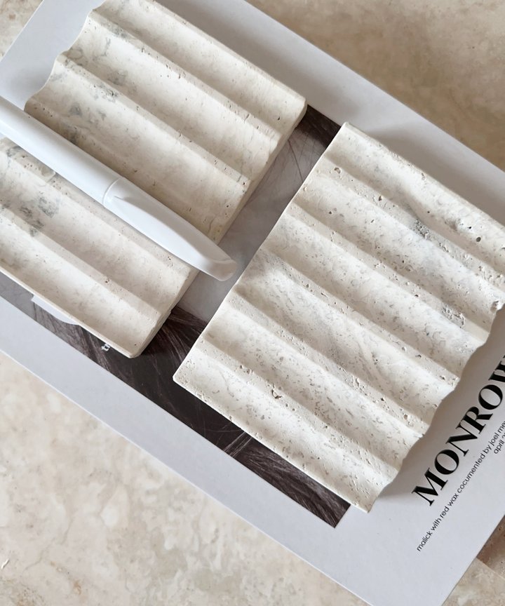 Idyllic Ribbed Tray — no. 1