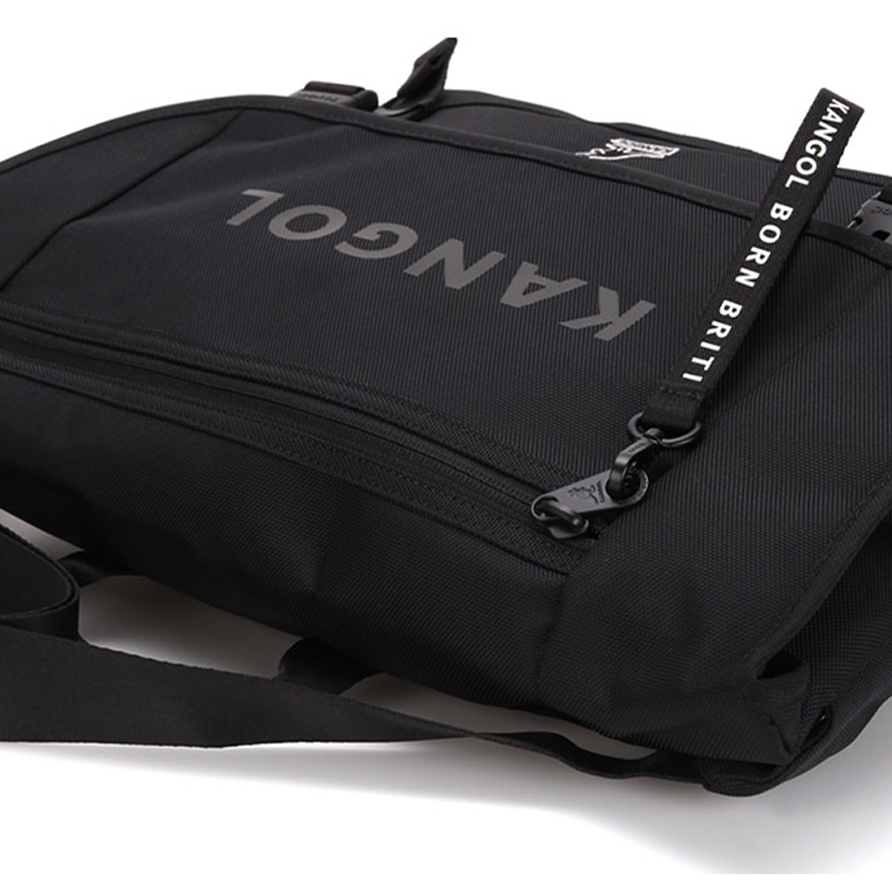 Kangol Epik Flach IV Messenger Bag - Black
