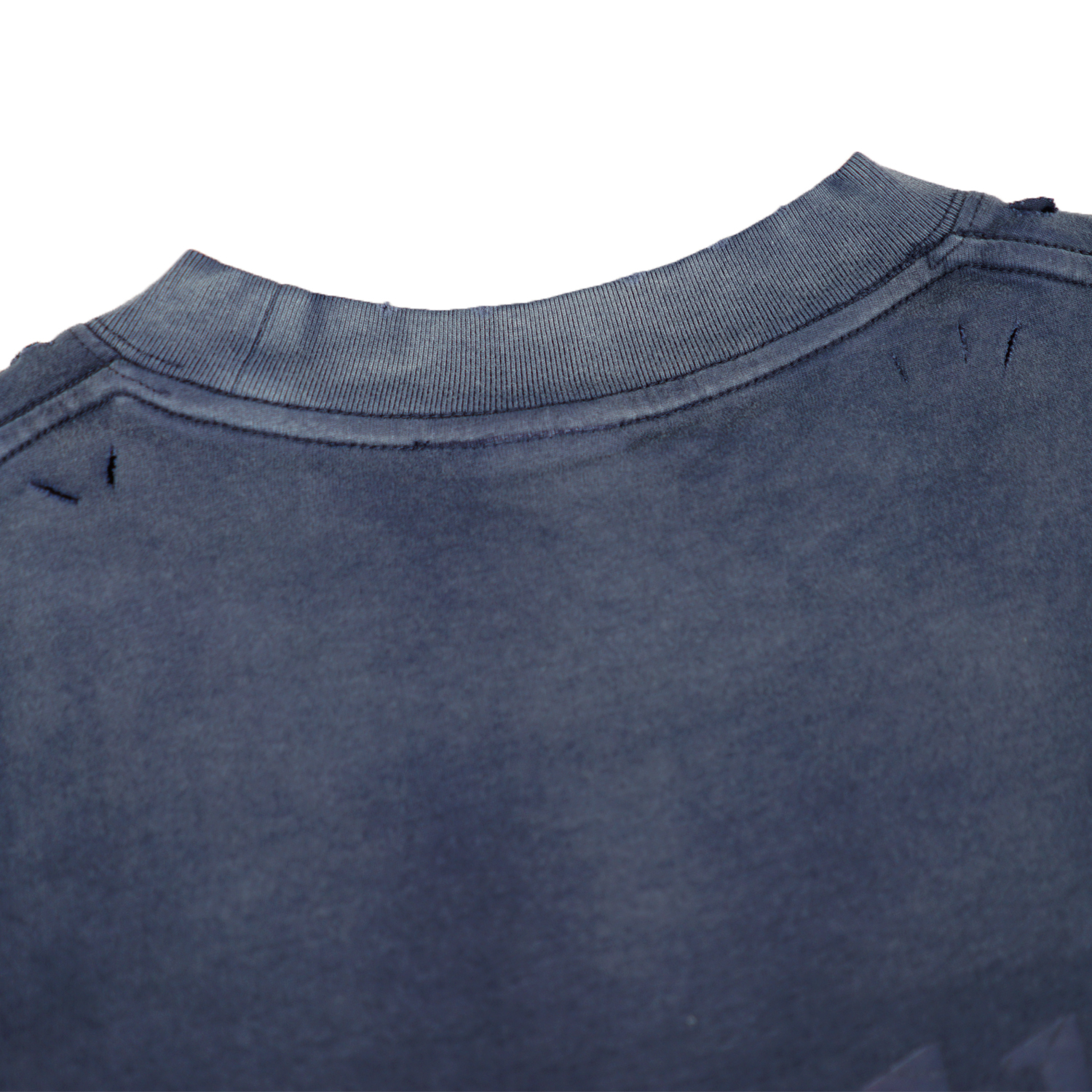 Wellbred Club "Font" Distressed Wsh Tee - Navy