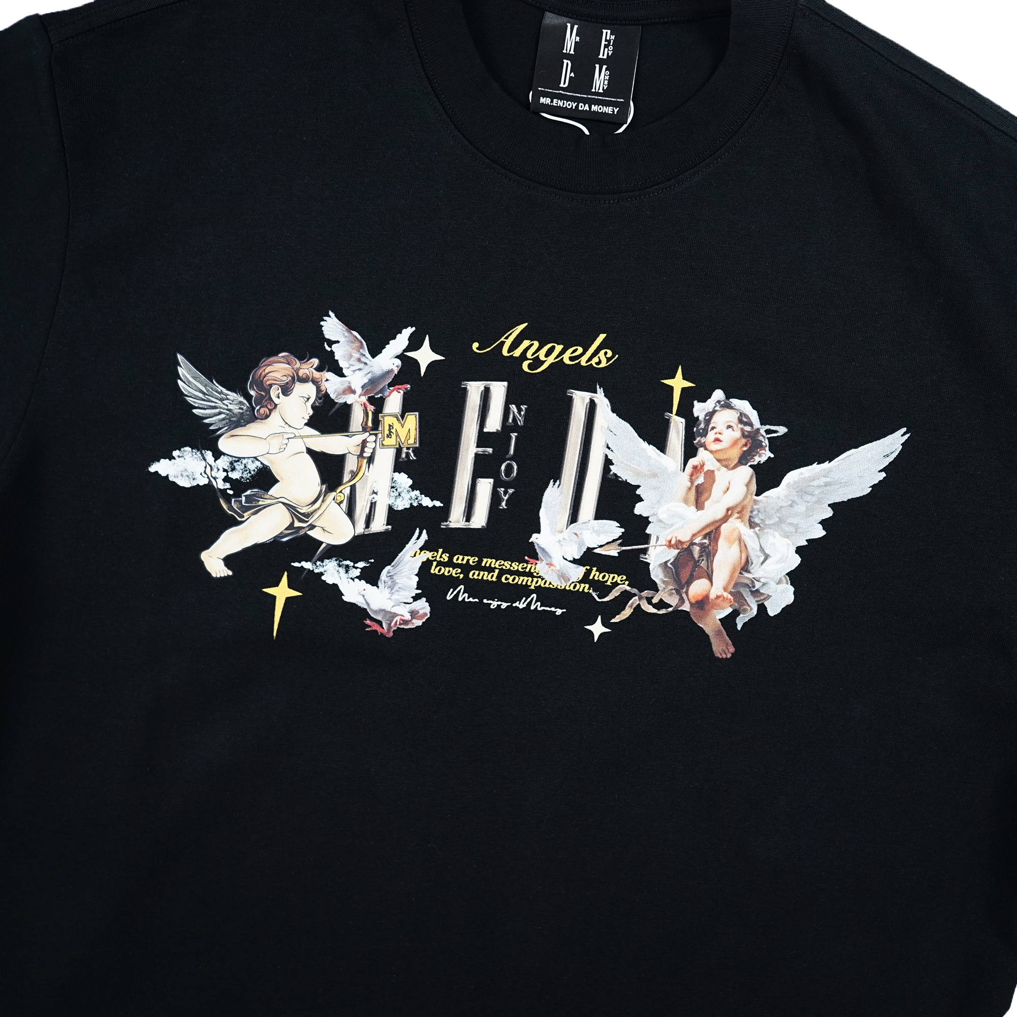 Medm Angel Dove Tee - Black